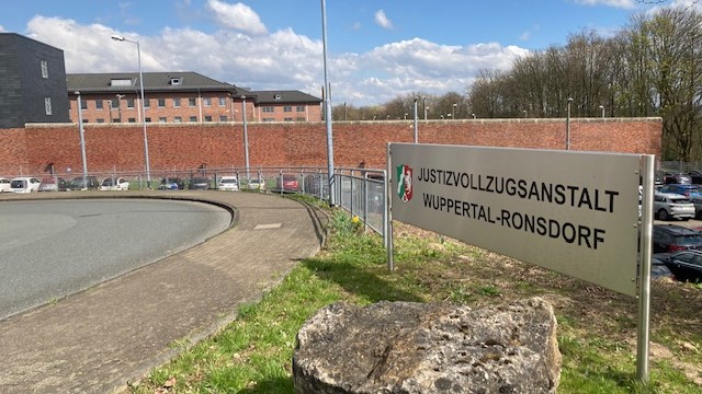 Bibeln für Justizvollzugsanstalten